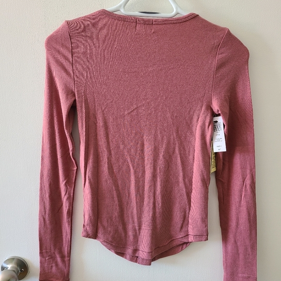 NWT Aritzia Wilfred Effie Long Sleeve in Pink - Picture 6 of 7